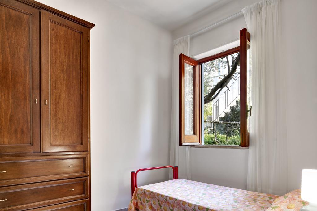 Matisse Nerano By Gocce Apartment Marina del Cantone Room photo