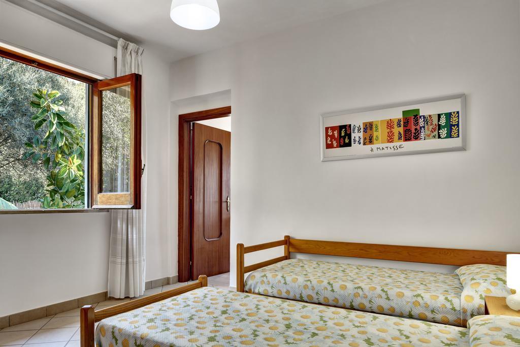 Matisse Nerano By Gocce Apartment Marina del Cantone Room photo
